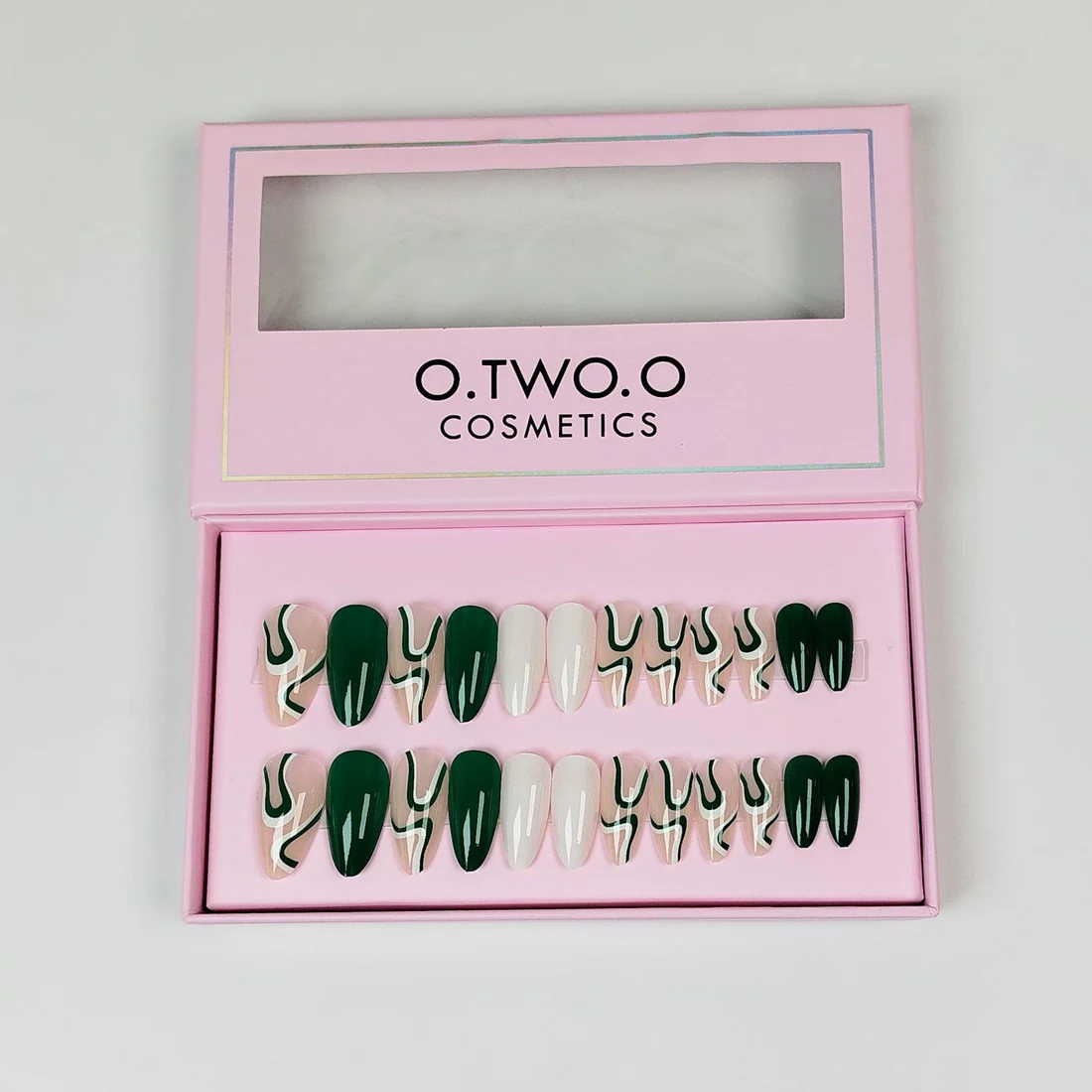 24Pcs OTWOO green Matte Nails with accessories