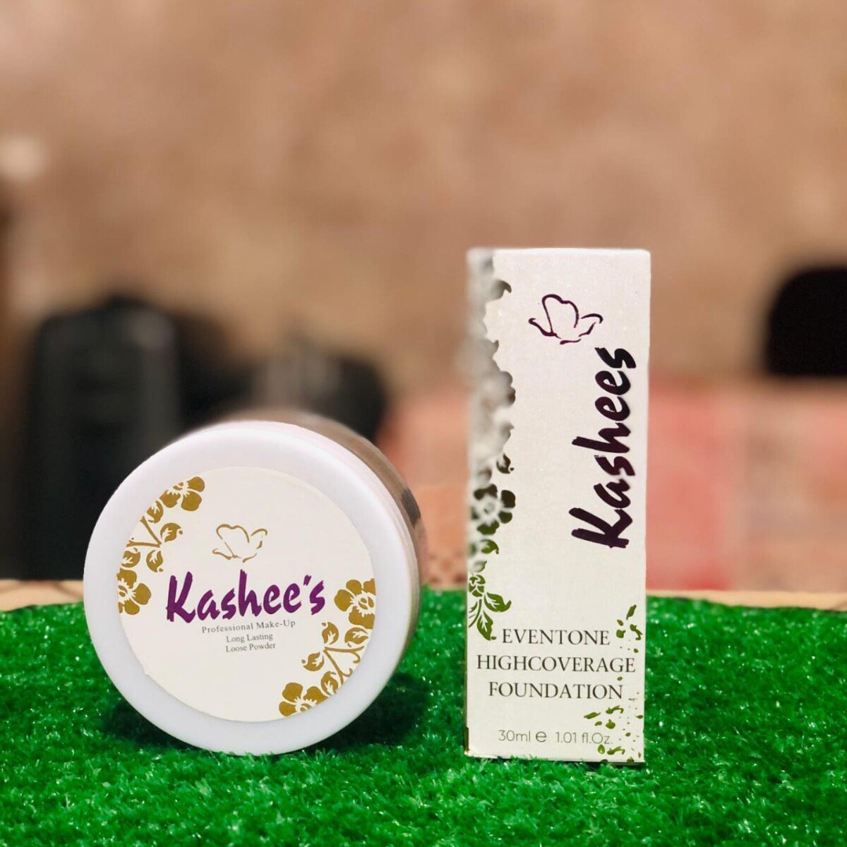 Pack of 2 Kashees Deal Foundation Setting Loose Powder 30 Ml Cartflix.pk