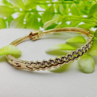 Adjustable Imported Luxury Zig-Zag Crystal Bracelet ? A True Statement of Elegance | Best Quality Artificial Bracelet For Girls & Women | Bracelet For Every Occasion | Elegant Design