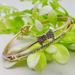 | Best Quality Artificial Bracelet For Girls & Women | Bracelet For Every Occasion | Elegant Design