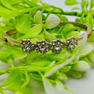 Sparkling Floral Adjustable Bracelet | Best Quality Artificial Bracelet For Girls & Women | Imported Elegance for Every Occasion | Elegant Design