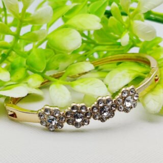 Sparkling Floral Adjustable Bracelet | Best Quality Artificial Bracelet For Girls & Women | Imported Elegance for Every Occasion | Elegant Design