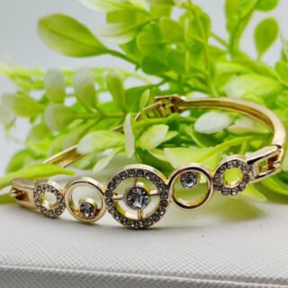 Radiant Adjustable Circle Crystal Bracelet - Imported Elegance | Best Quality Artificial Bracelet For Girls & Women | for Every Occasion