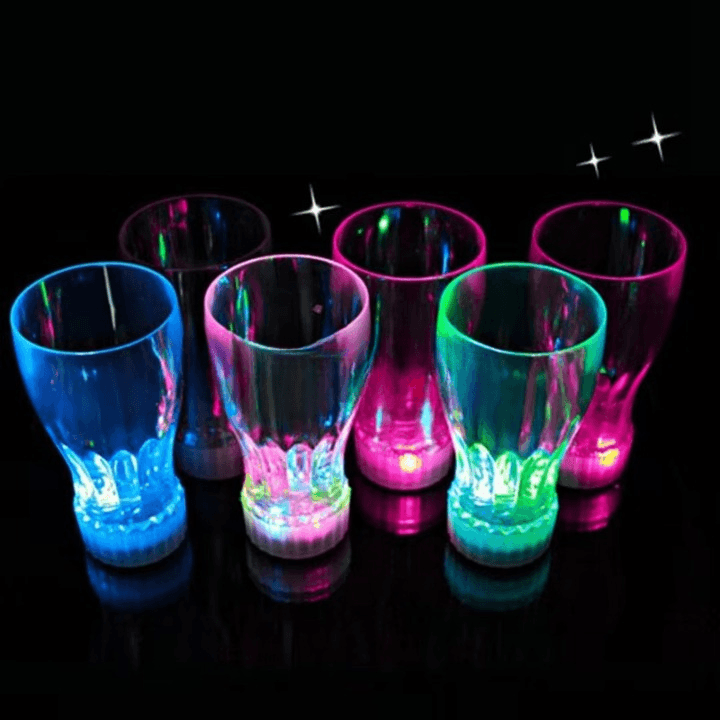Plastic LED Flashing Cup LED Light up Beer Cup Water Hanging Glass Cup for Wedding Party - 1pc Plastic LED Lighting Bulb - Decor LED Glowing Plastic Cups Fashing Drink Luminous Lights Cup - 250ml With Box