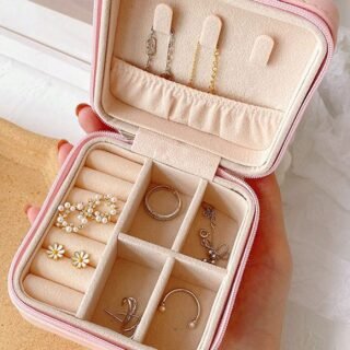 Jewelry Storage Box leather Jewelry Stand Earrings Ring Box Cosmetics Beauty Container Organizer (random color)