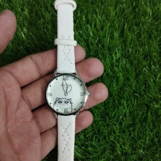 Kayuer Ladies belt Comfortable Wearing Stylish and Casual Quartz Watch Adjustable Buckle to Match Various Occasion Clothes (random color)